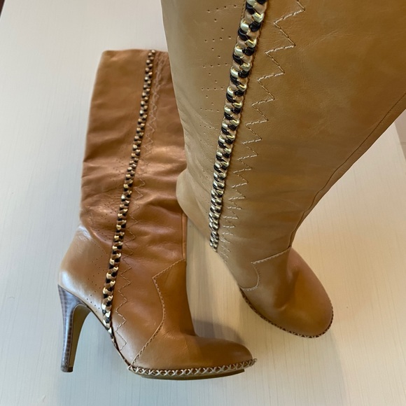 Gorgeous Leather braided tall boots - Picture 3 of 9